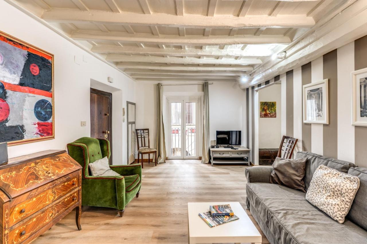 Lovely Spacious Apartment Near The Colosseum روما المظهر الخارجي الصورة