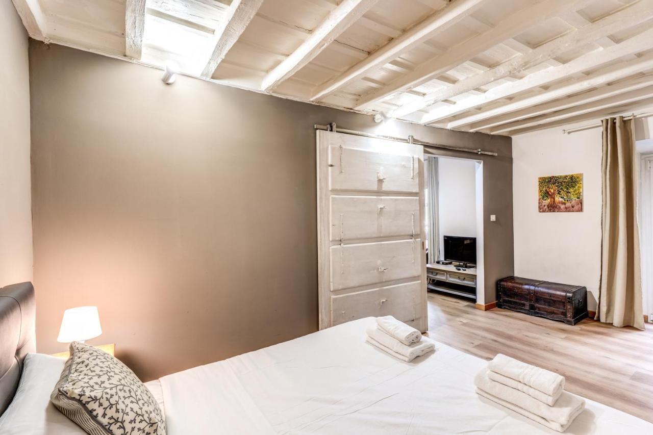 Lovely Spacious Apartment Near The Colosseum روما المظهر الخارجي الصورة