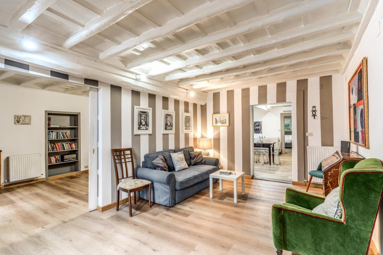 Lovely Spacious Apartment Near The Colosseum روما المظهر الخارجي الصورة