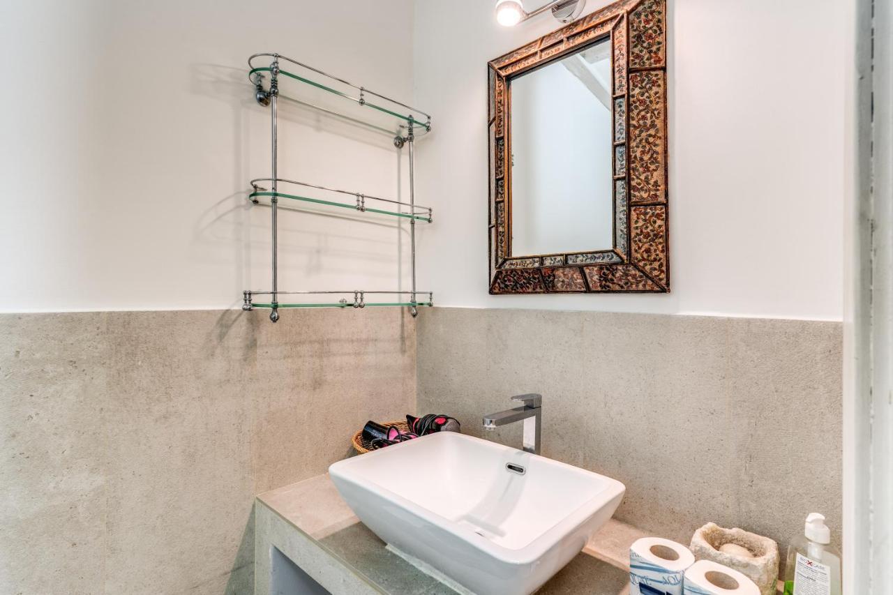 Lovely Spacious Apartment Near The Colosseum روما المظهر الخارجي الصورة