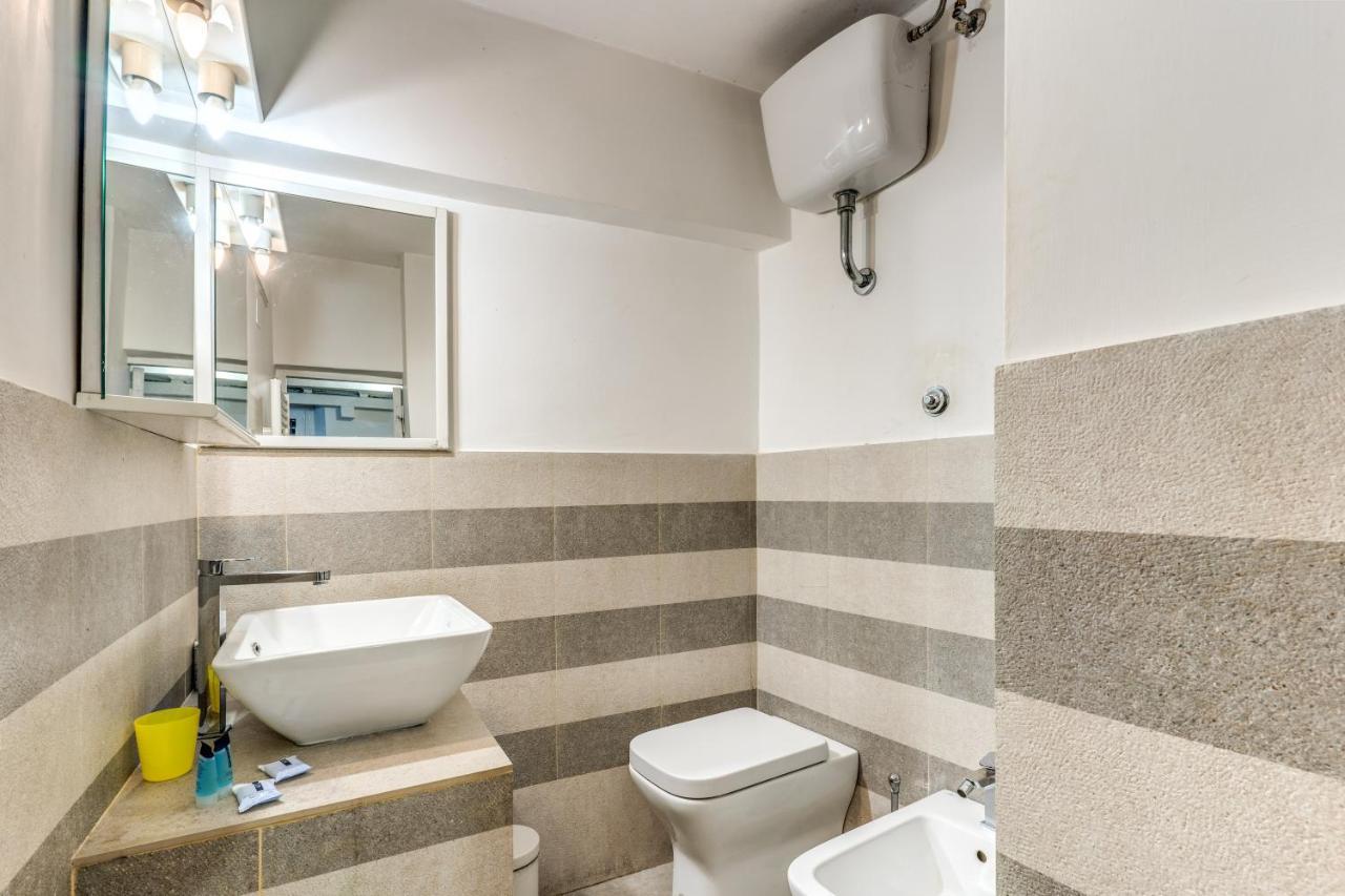 Lovely Spacious Apartment Near The Colosseum روما المظهر الخارجي الصورة